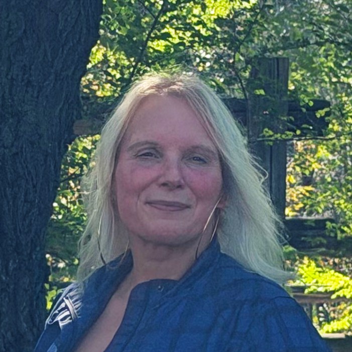 Tansie Horncastle, Director