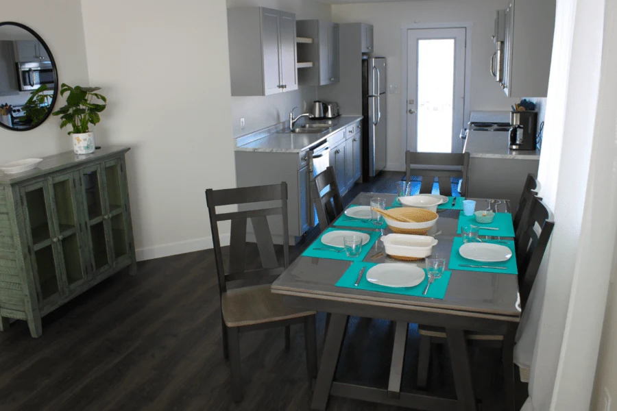 The kitchen and dining table at Eileen's Place.